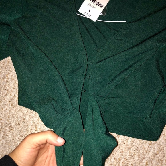 Forever 21 Green Crop Top - Picture 3 of 3